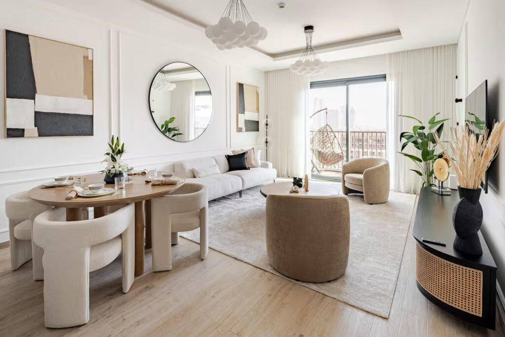 Luxury City Walk Apartment