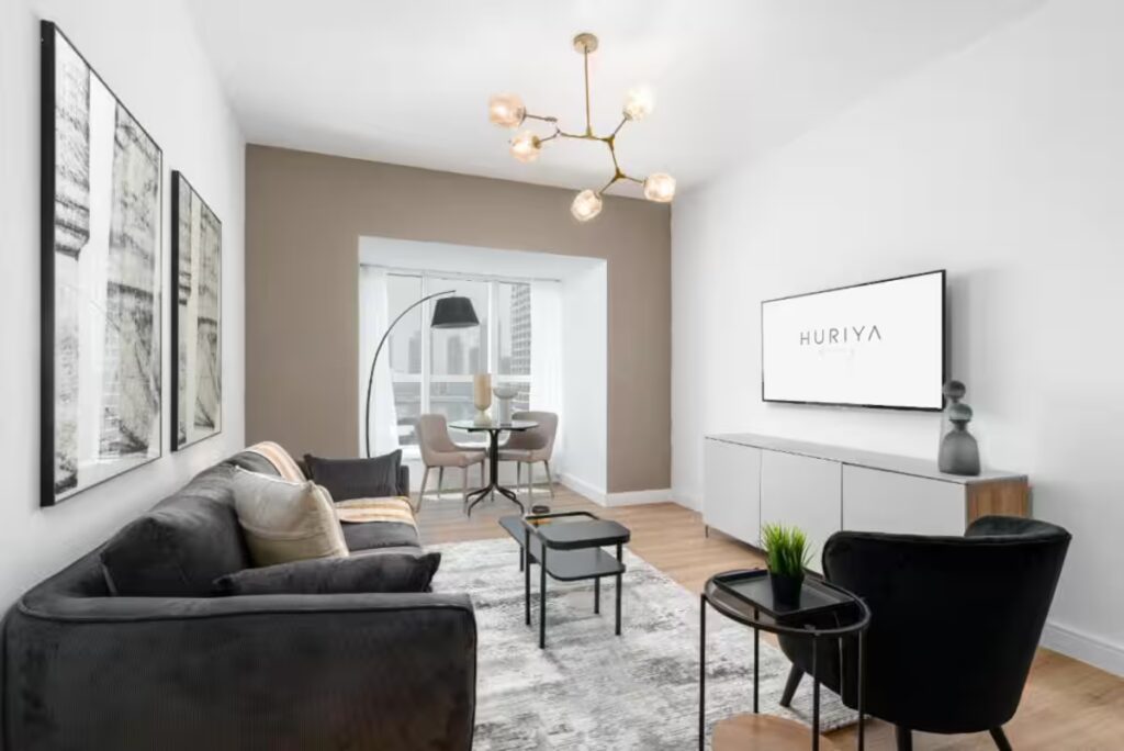 Cozy Marina Sea View Home