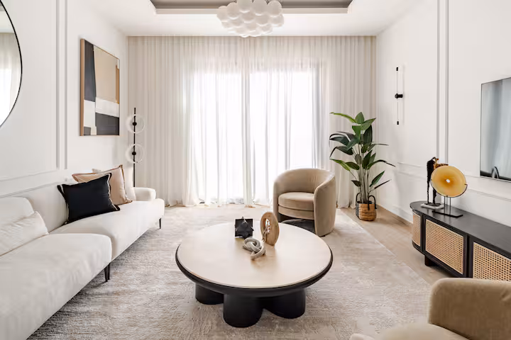 Luxury City Walk Apartment