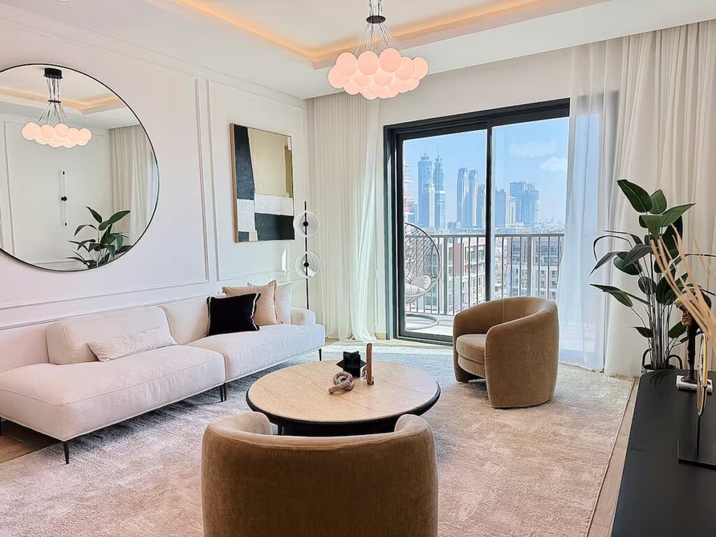 Luxury City Walk Apartment